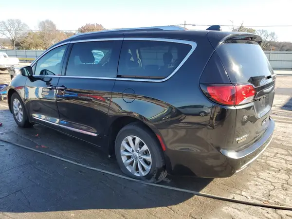 2C4RC1BG7JR322947 2018 CHRYSLER PACIFICA - Image 2