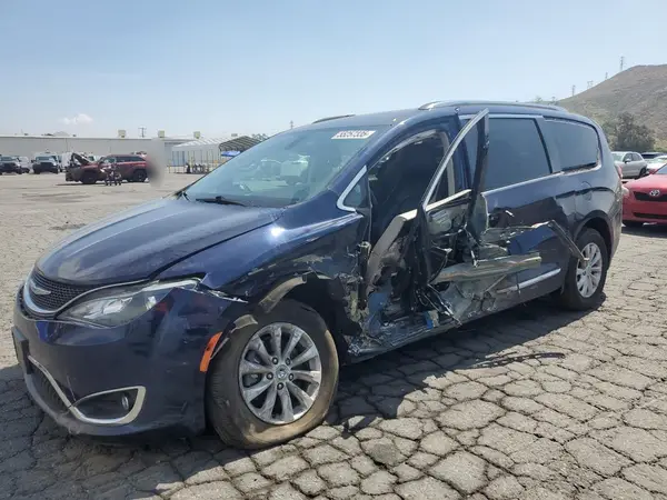 2C4RC1BG7JR353227 2018 CHRYSLER PACIFICA - Image 1
