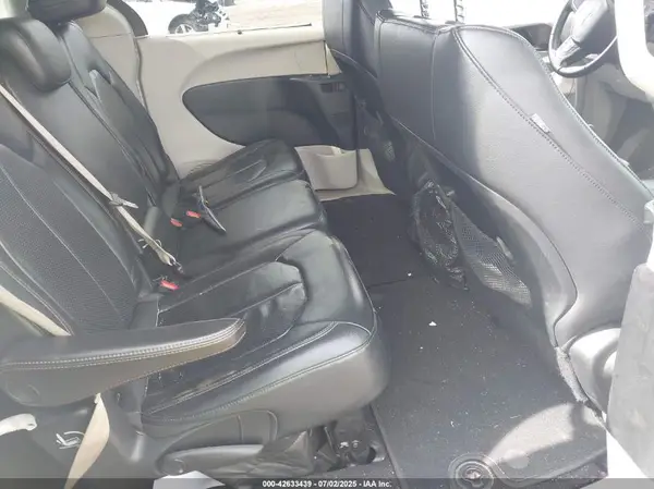 2C4RC1BG7JR353583 2018 CHRYSLER PACIFICA - Image 8