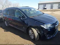 2C4RC1BG7KR523037 2019 CHRYSLER PACIFICA
