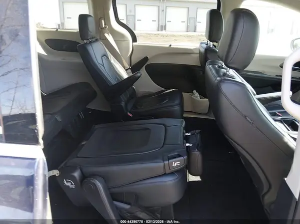 2C4RC1BG7KR523037 2019 CHRYSLER PACIFICA - Image 8