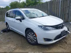 2C4RC1BG7KR523684 2019 CHRYSLER PACIFICA
