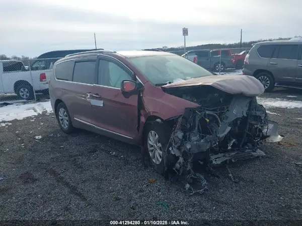 2C4RC1BG7KR528514 2019 CHRYSLER PACIFICA - Image 1