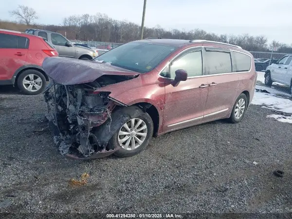 2C4RC1BG7KR528514 2019 CHRYSLER PACIFICA - Image 2