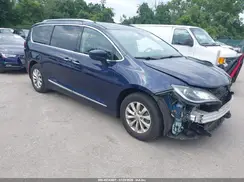 2C4RC1BG7KR531641 2019 CHRYSLER PACIFICA