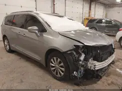 2C4RC1BG7KR547984 2019 CHRYSLER PACIFICA