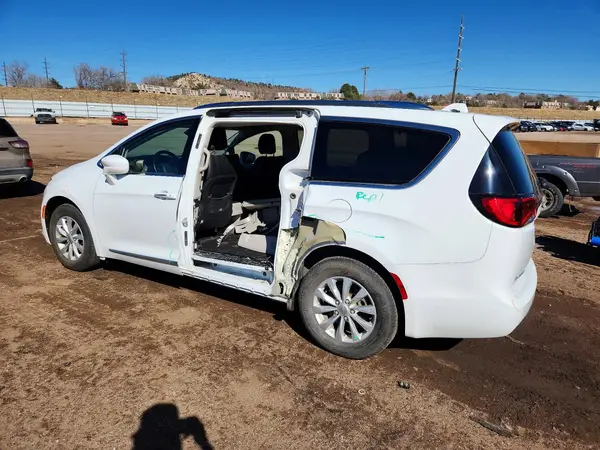 2C4RC1BG7KR554076 2019 CHRYSLER PACIFICA - Image 2