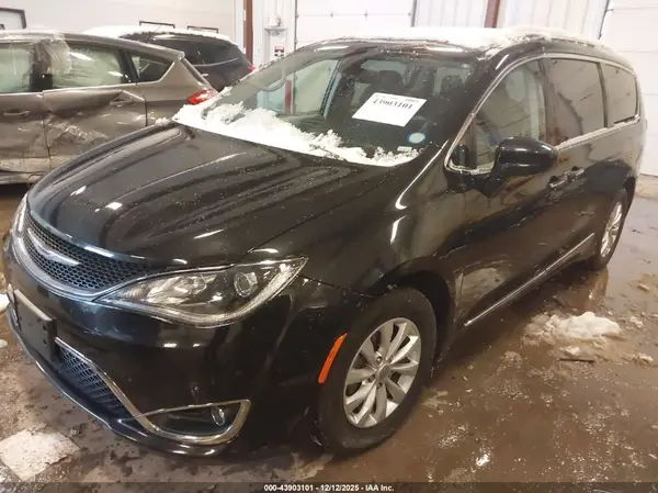 2C4RC1BG7KR554563 2019 CHRYSLER PACIFICA - Image 2