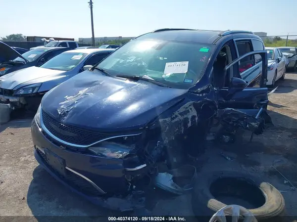 2C4RC1BG7KR560105 2019 CHRYSLER PACIFICA - Image 2