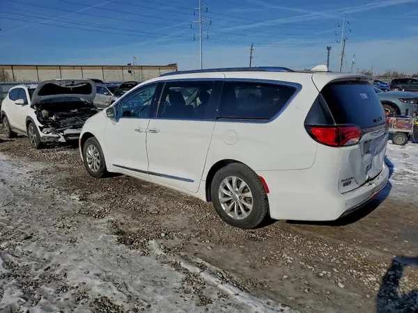 2C4RC1BG7KR561044 2019 CHRYSLER PACIFICA - Image 2