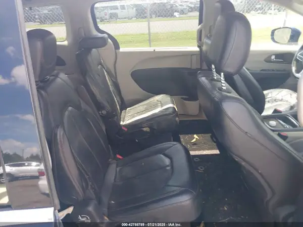 2C4RC1BG7KR576949 2019 CHRYSLER PACIFICA - Image 8