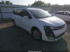 2C4RC1BG7KR582850 2019 CHRYSLER PACIFICA
