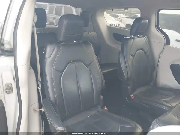 2C4RC1BG7KR608993 2019 CHRYSLER PACIFICA - Image 8