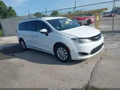2C4RC1BG7KR625129 2019 CHRYSLER PACIFICA