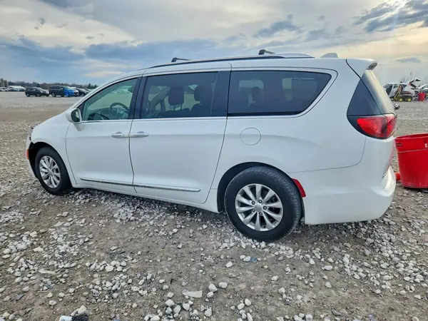 2C4RC1BG7KR626068 2019 CHRYSLER PACIFICA - Image 2