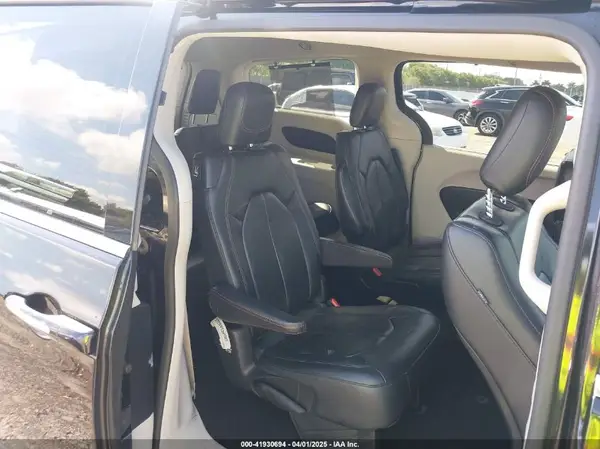 2C4RC1BG7KR627074 2019 CHRYSLER PACIFICA - Image 8