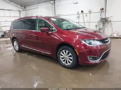 2C4RC1BG7KR666098 2019 CHRYSLER PACIFICA
