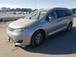 2C4RC1BG7KR667641 2019 CHRYSLER PACIFICA