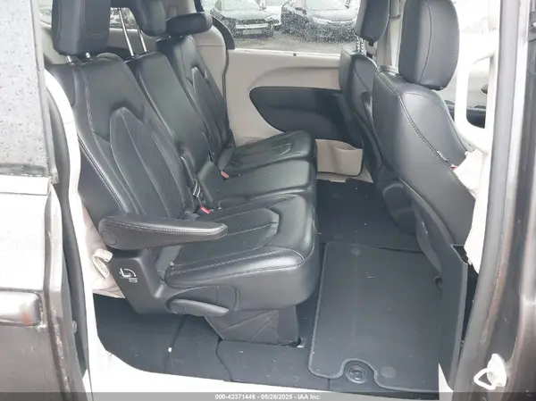 2C4RC1BG7KR733248 2019 CHRYSLER PACIFICA - Image 8