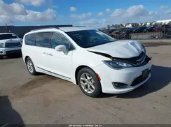 2C4RC1BG7LR113856 2020 CHRYSLER PACIFICA