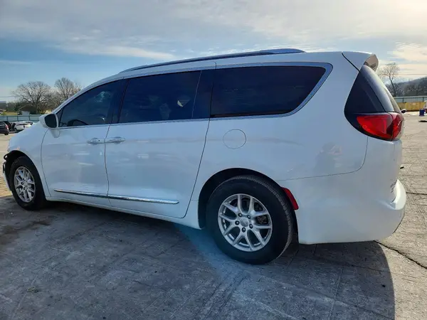 2C4RC1BG7LR275325 2020 CHRYSLER PACIFICA - Image 2
