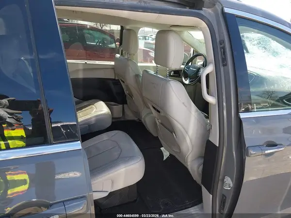 2C4RC1BG7MR584780 2021 CHRYSLER PACIFICA - Image 8