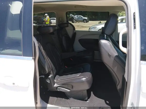 2C4RC1BG7NR165815 2022 CHRYSLER PACIFICA - Image 8