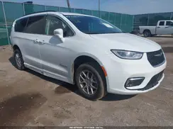 2C4RC1BG7NR217945 2022 CHRYSLER PACIFICA
