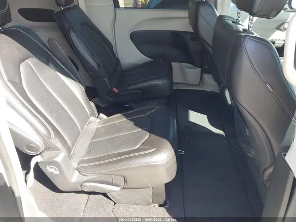 2C4RC1BG7PR508187 2023 CHRYSLER PACIFICA - Image 8