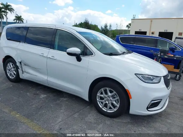 2C4RC1BG7PR521361 2023 CHRYSLER PACIFICA - Image 1