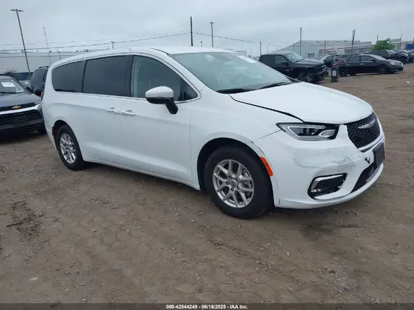 2C4RC1BG7PR533185 2023 CHRYSLER PACIFICA - Image 1