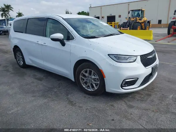 2C4RC1BG7PR550651 2023 CHRYSLER PACIFICA - Image 1