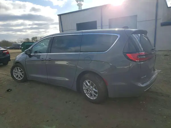 2C4RC1BG7PR557261 2023 CHRYSLER PACIFICA - Image 2