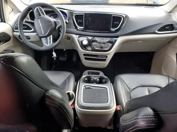 2C4RC1BG7PR557261 2023 CHRYSLER PACIFICA - Image 8