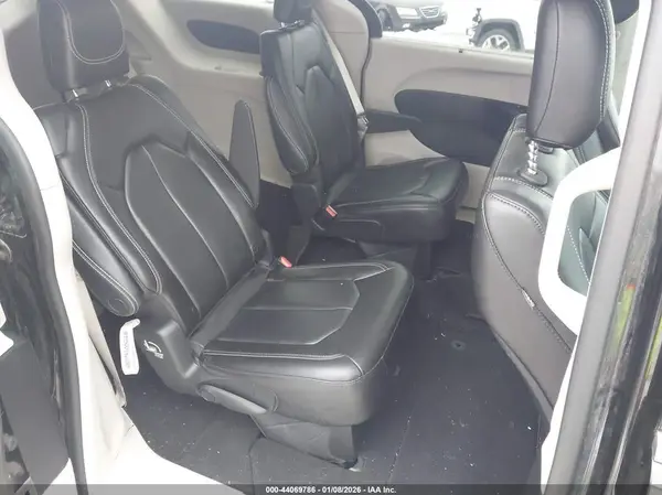 2C4RC1BG7PR570947 2023 CHRYSLER PACIFICA - Image 8