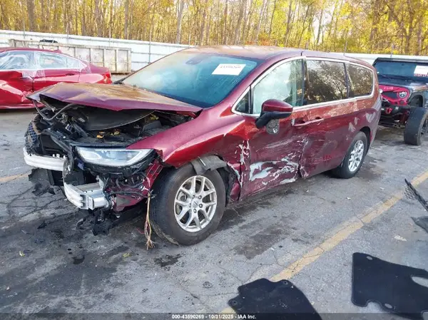 2C4RC1BG7PR583729 2023 CHRYSLER PACIFICA - Image 2