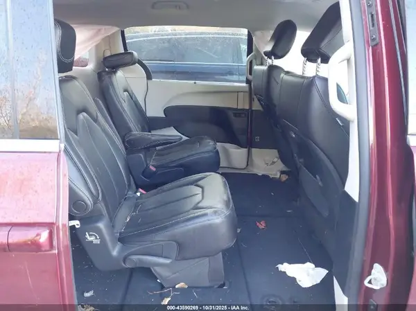 2C4RC1BG7PR583729 2023 CHRYSLER PACIFICA - Image 8
