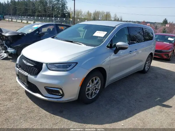 2C4RC1BG7PR591202 2023 CHRYSLER PACIFICA - Image 2