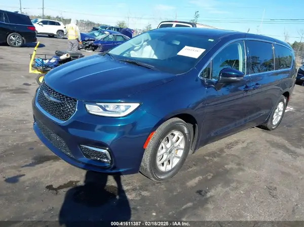 2C4RC1BG7PR596951 2023 CHRYSLER PACIFICA - Image 2