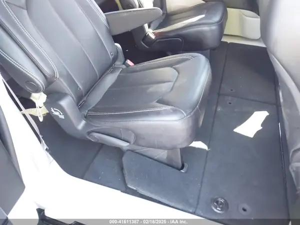 2C4RC1BG7PR596951 2023 CHRYSLER PACIFICA - Image 8