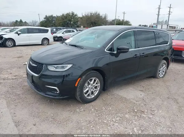 2C4RC1BG7PR601615 2023 CHRYSLER PACIFICA - Image 2