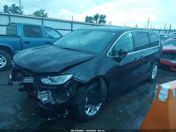 2C4RC1BG7PR606443 2023 CHRYSLER PACIFICA - Image 2