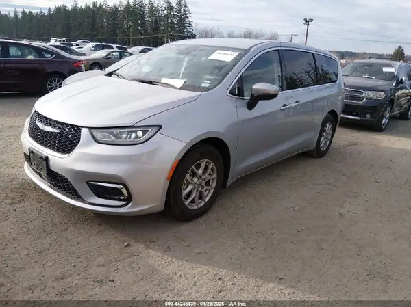 2C4RC1BG7PR613022 2023 CHRYSLER PACIFICA - Image 2