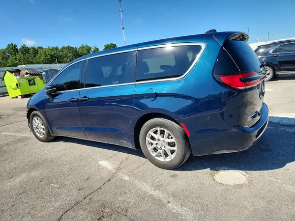 2C4RC1BG7PR620939 2023 CHRYSLER PACIFICA - Image 2
