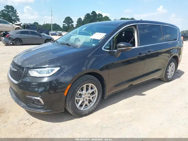 2C4RC1BG7PR625476 2023 CHRYSLER PACIFICA - Image 2