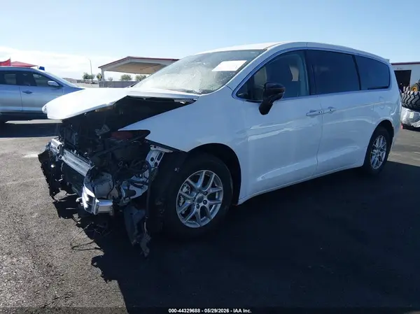 2C4RC1BG7RR110173 2024 CHRYSLER PACIFICA - Image 2