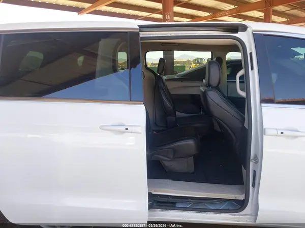 2C4RC1BG7RR152083 2024 CHRYSLER PACIFICA - Image 8
