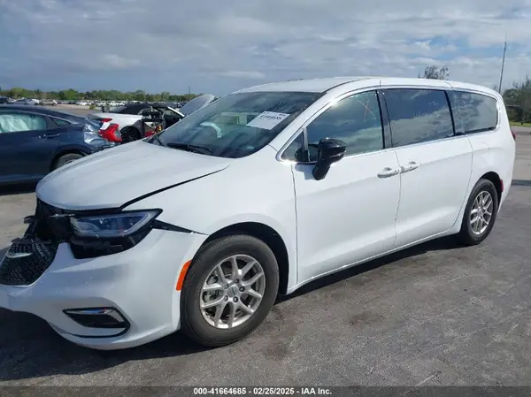 2C4RC1BG7RR155422 2024 CHRYSLER PACIFICA - Image 2
