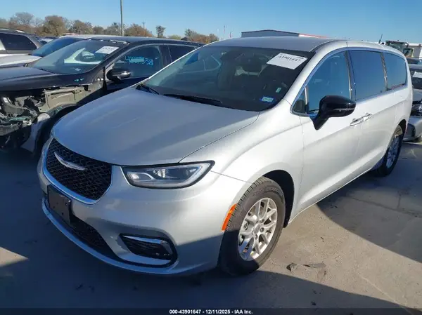 2C4RC1BG7RR165318 2024 CHRYSLER PACIFICA - Image 2
