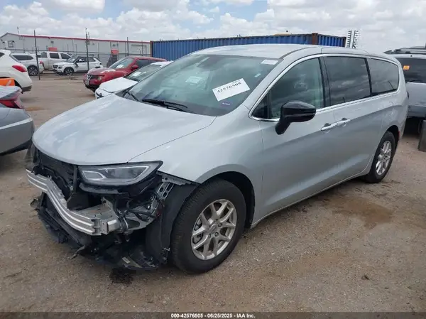 2C4RC1BG7RR172883 2024 CHRYSLER PACIFICA - Image 2